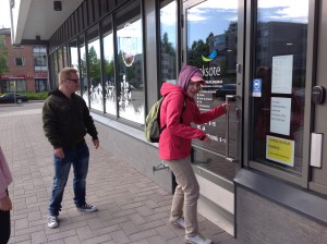 Minä tulen Iso-Apuun puurolle.